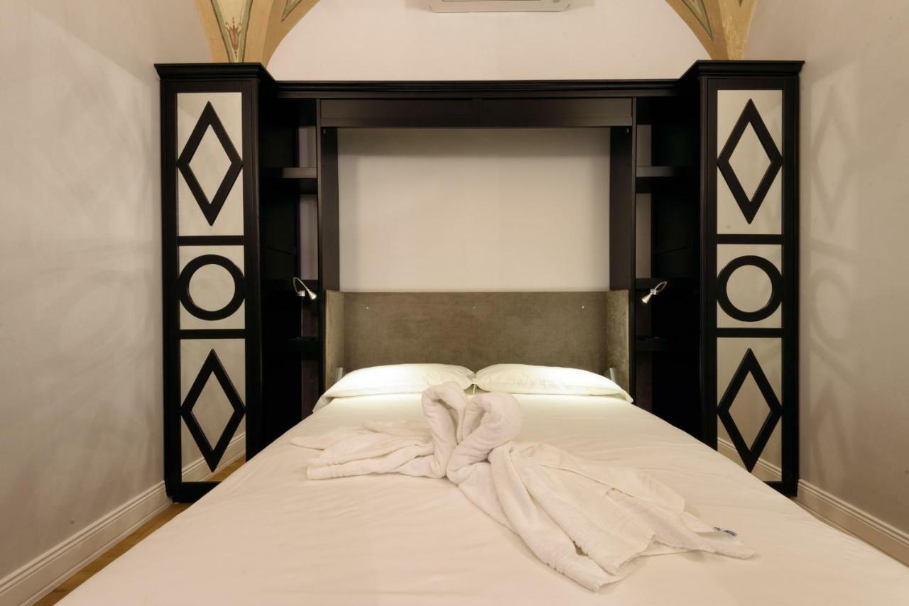 Vivaldi Luxury Suites Флоренция Екстериор снимка